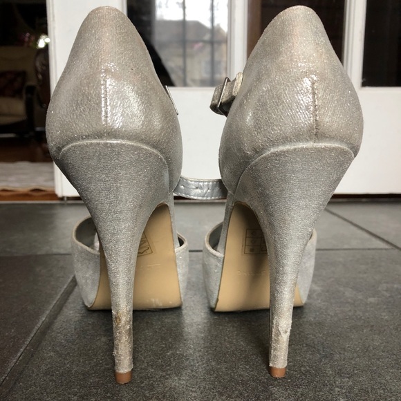 Silver sparkly heels - Picture 4 of 8